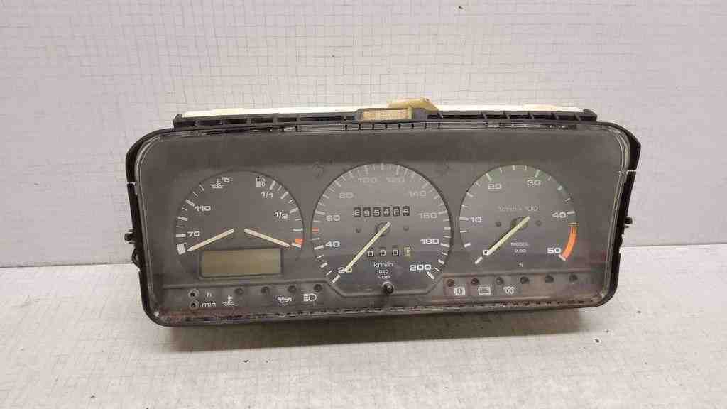 VOLKSWAGEN Multivan T5 (2003-2015) Instrumentu panelis/spidometrs 81117657,701919059BD,701919033BD 32567825