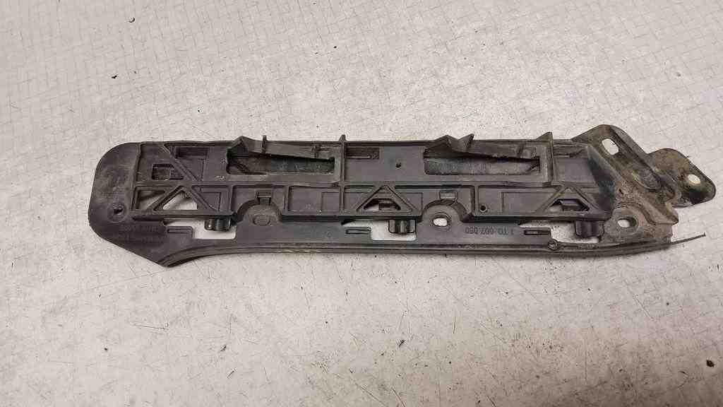 VOLKSWAGEN Caddy 3 generation (2004-2015) Держатель бампера передний правый 1T0807050,1T0807936 32567970