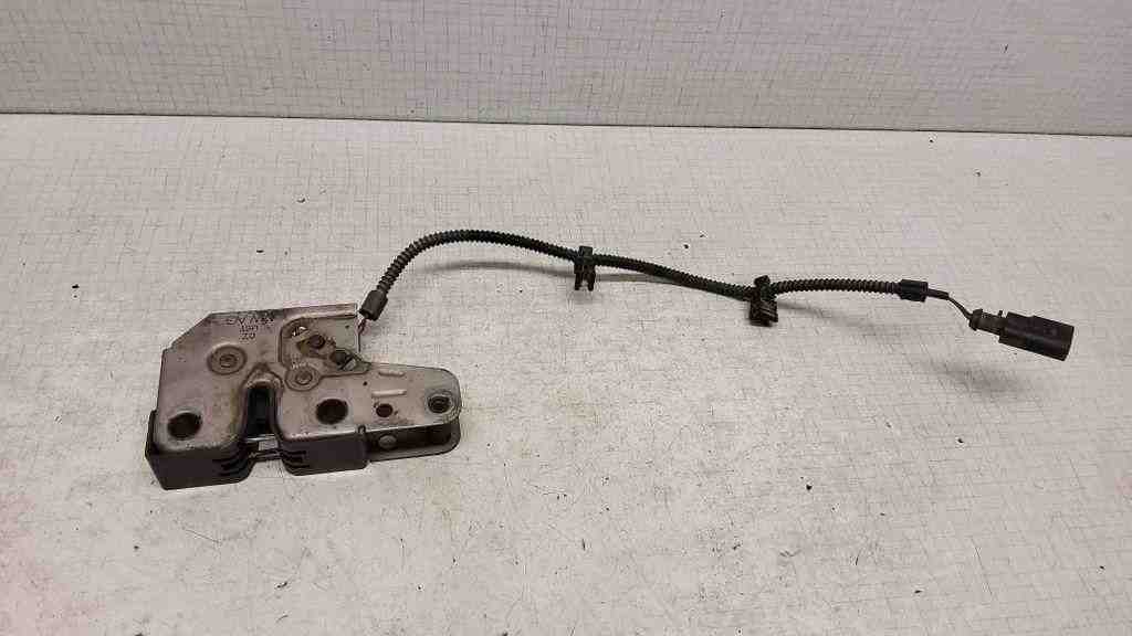 VOLKSWAGEN Caddy 3 generation (2004-2015) Замок капота 1J0973802,9805940 32567974