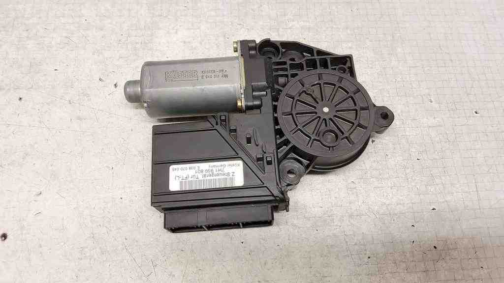 VOLKSWAGEN Transporter T5 (2003-2015) Priekšējo kreiso durvju logu pacēlāja motorīts 7H1959801,05074100,104379101,0130821999,E840311401 32568022