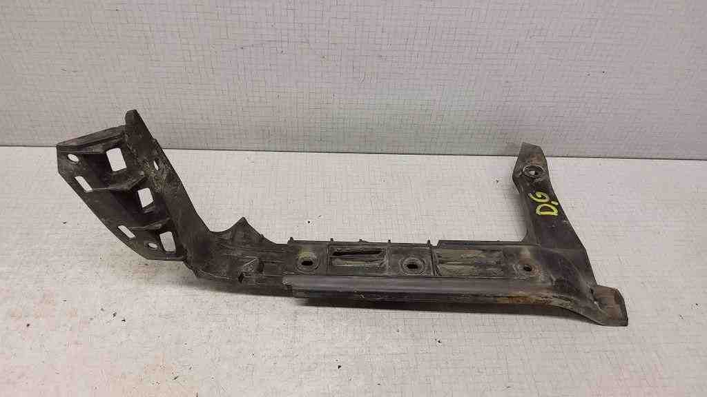 VOLKSWAGEN Transporter T5 (2003-2015) Aizmugurējā labā bampera stiprinājums 7H0807394A 32568040