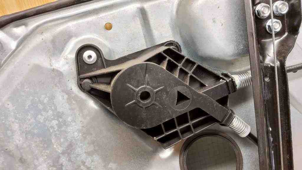 VOLKSWAGEN Transporter T5 (2003-2015) Other Interior Parts 1J0827417 32568067