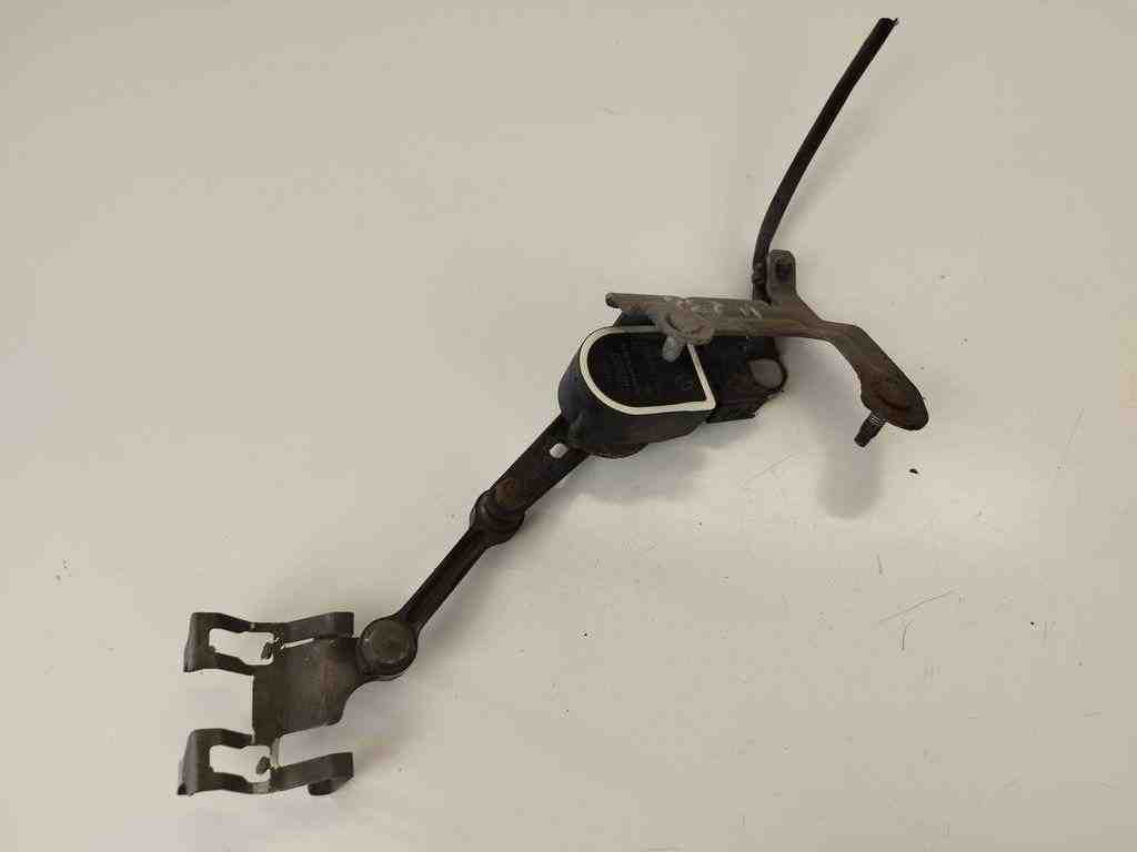 MERCEDES-BENZ C-Class W205/S205/C205 (2014-2023) Front Right Level Sensor 2171,140617,A0009053704 32417780