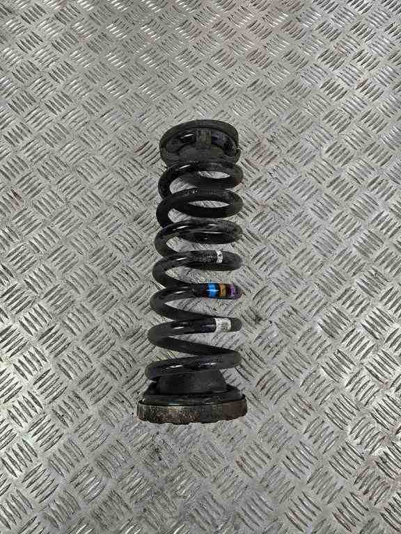 LAND ROVER Range Rover Velar 1 generation (2017-2024) Rear Left Coil Spring J8a25534gb 32420422