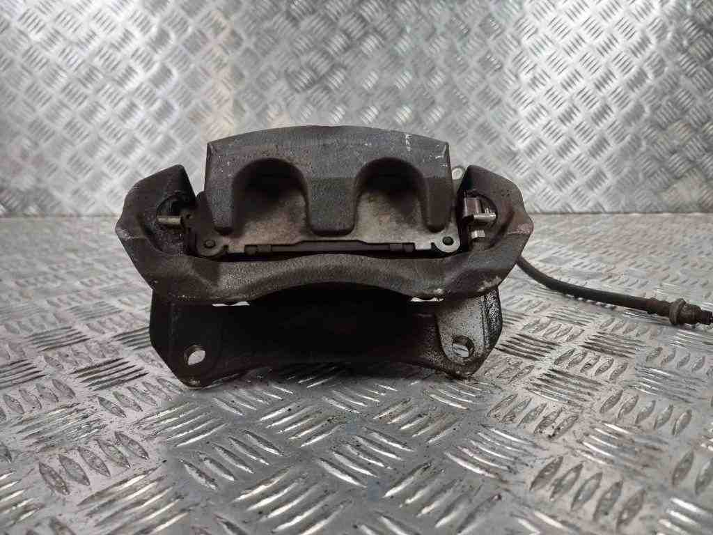 LEXUS RX 4 generation (2015-2024) Priekšējais kreisais bremžu suports 32423308