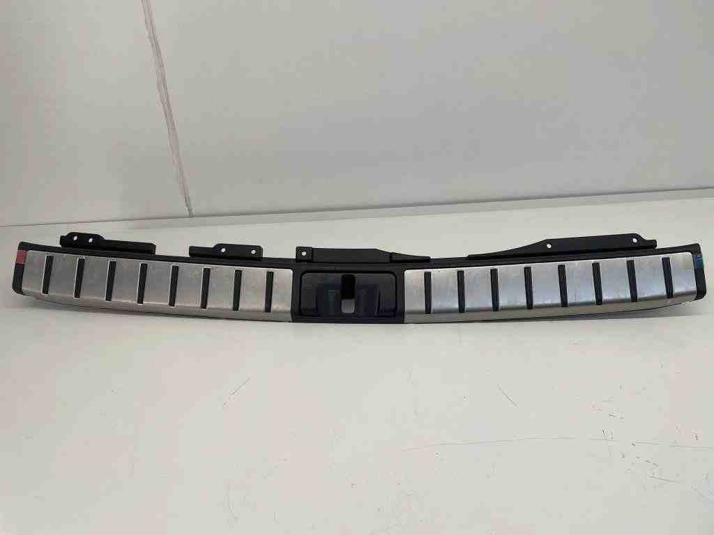 LEXUS RX 4 generation (2015-2024) Bagāžas nodalījuma slēdzenes apdare 5838748090 32425443