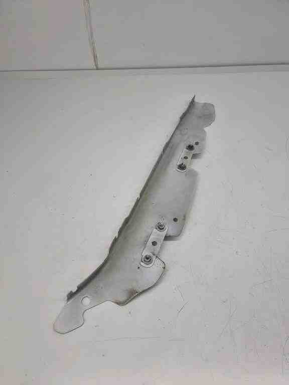 BENTLEY Continental Front Right Fender Holder 3W8821154 32430780