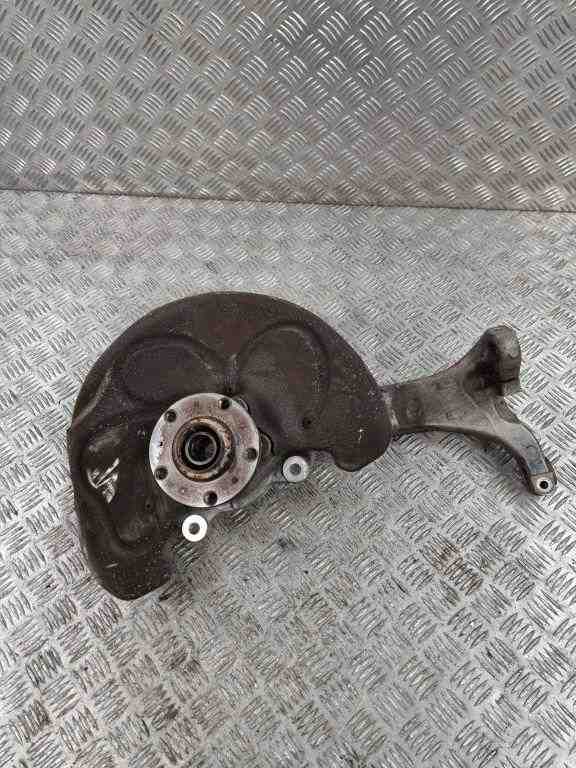 BENTLEY Continental Ступица передняя левая 3W0407257F 32430941