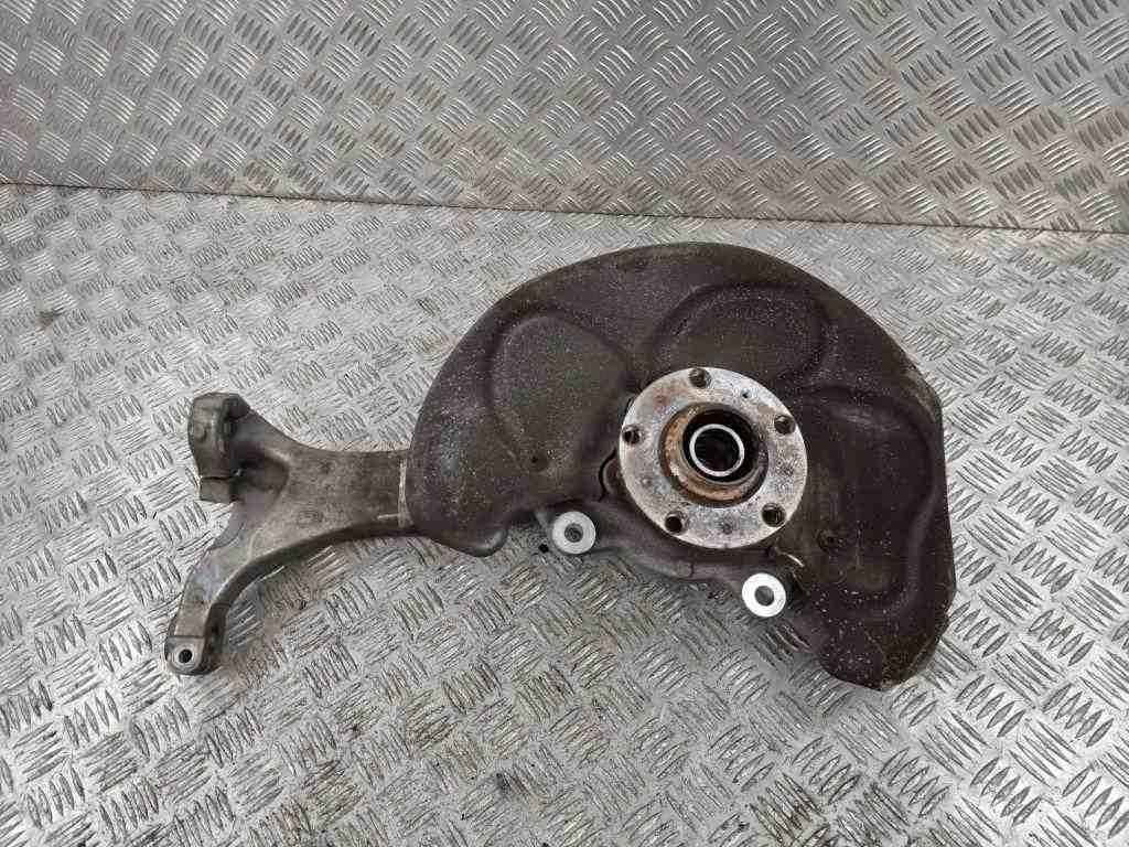 BENTLEY Continental Ступица передняя правая 3W0407258F 32430943