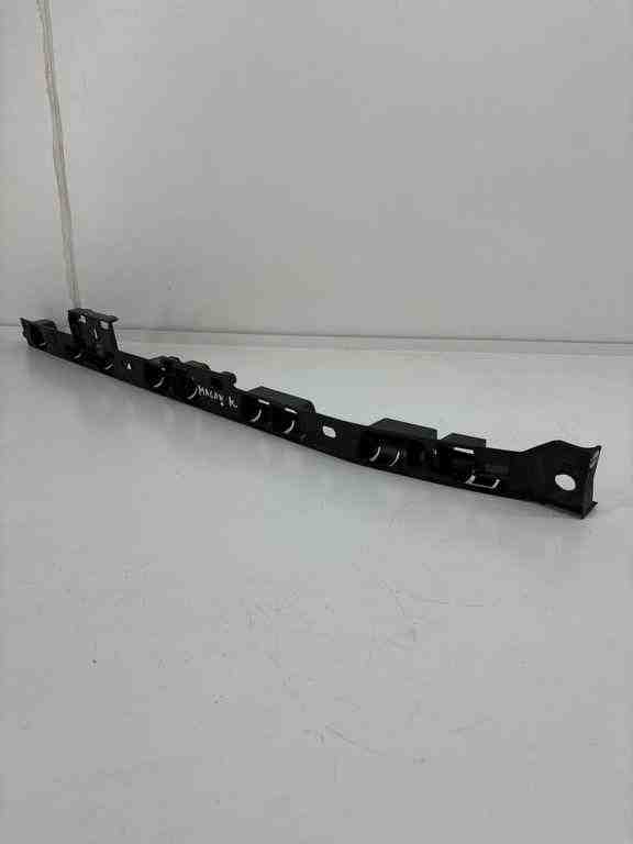 PORSCHE Macan 1 generation (2013-2023) Sideskirt Bracket 95B853537 32434536