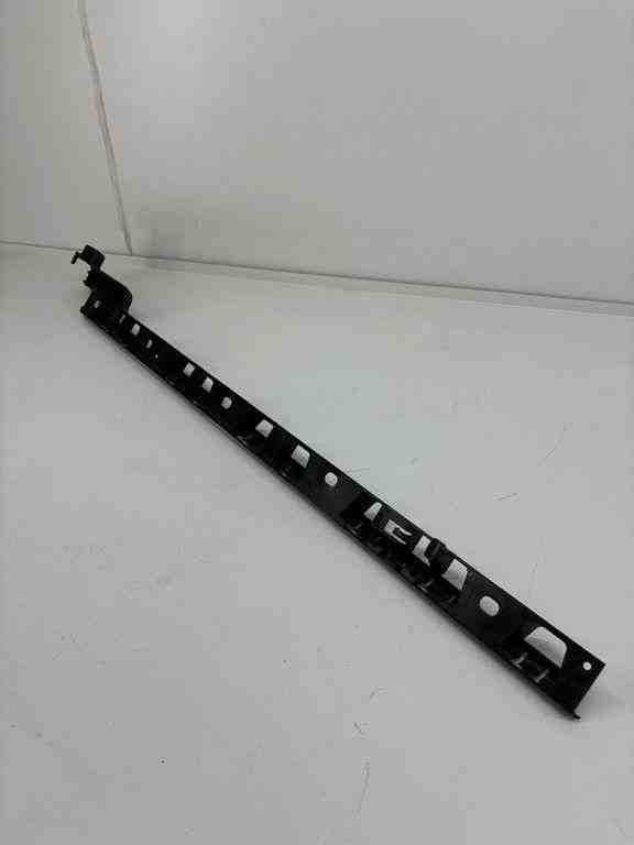 PORSCHE Macan 1 generation (2013-2023) Sideskirt Bracket 95B853557 32434541