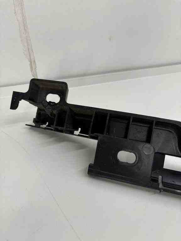 PORSCHE Macan 1 generation (2013-2023) Sideskirt Bracket 95B853557 32434541