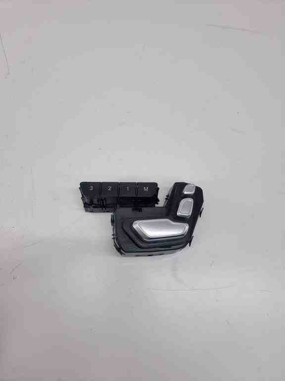MERCEDES-BENZ GLE W166 (2015-2018) Кнопки управления правым сиденьем A1669058200 32436483