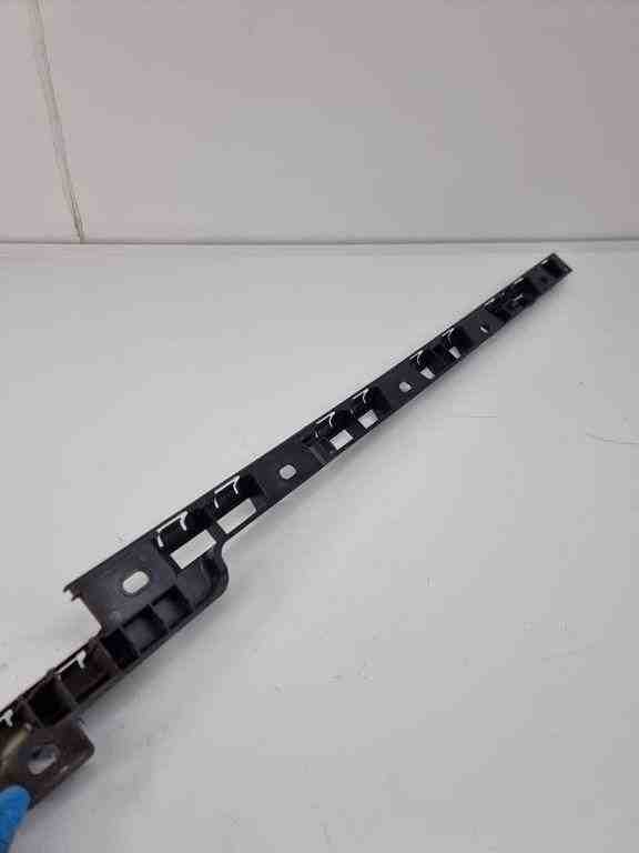 PORSCHE Macan 1 generation (2013-2023) Sideskirt Bracket 95b853558 32436622
