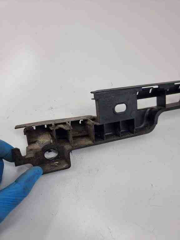 PORSCHE Macan 1 generation (2013-2023) Sideskirt Bracket 95b853558 32436622