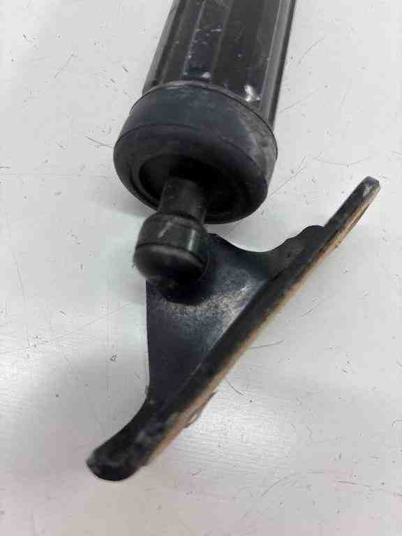 TOYOTA RAV4 5 generation (XA50) (2018-2024) Right Side Tailgate Gas Strut 6891042060 32437409