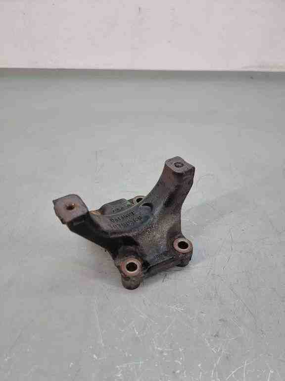 VOLKSWAGEN Passat B7 (2010-2015) Кронштейн выхлопной трубы 04l159e 32437840