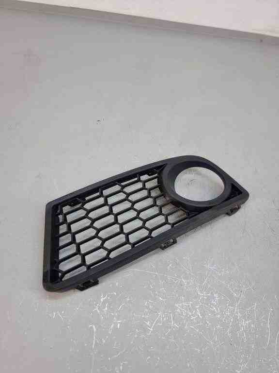 BMW 1 Series F20/F21 (2011-2020) Нижняя решетка переднего бампера 8048967 32438008