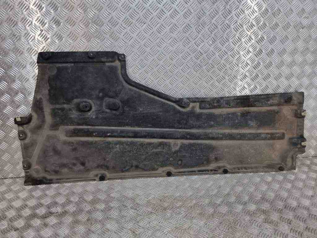 BMW 5 Series G30/G31 (2016-2023) Left Side Underbody Cover 748508 32438643