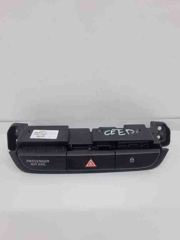 KIA Cee'd 3 generation (2018-2020) кнопка опасности 41W3651110 32439214
