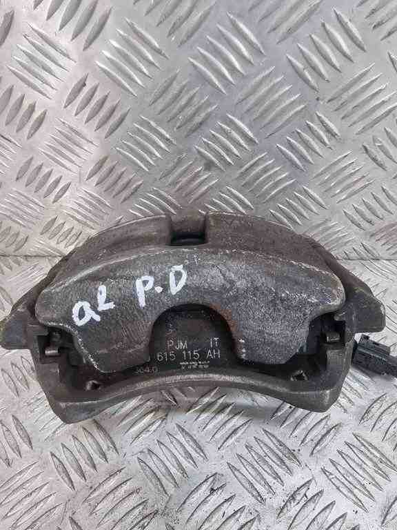 AUDI Q2 1 generation (2016-2024) Front Right Brake Caliper 67980 32439434