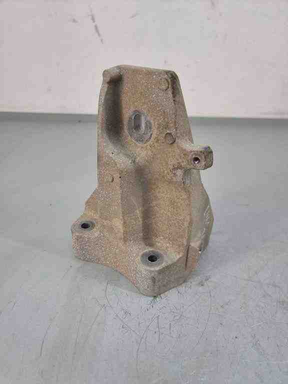 LAND ROVER Range Rover Sport 2 generation (2013-2022) Engine Bracket Right Side M8e26037aa 32440953