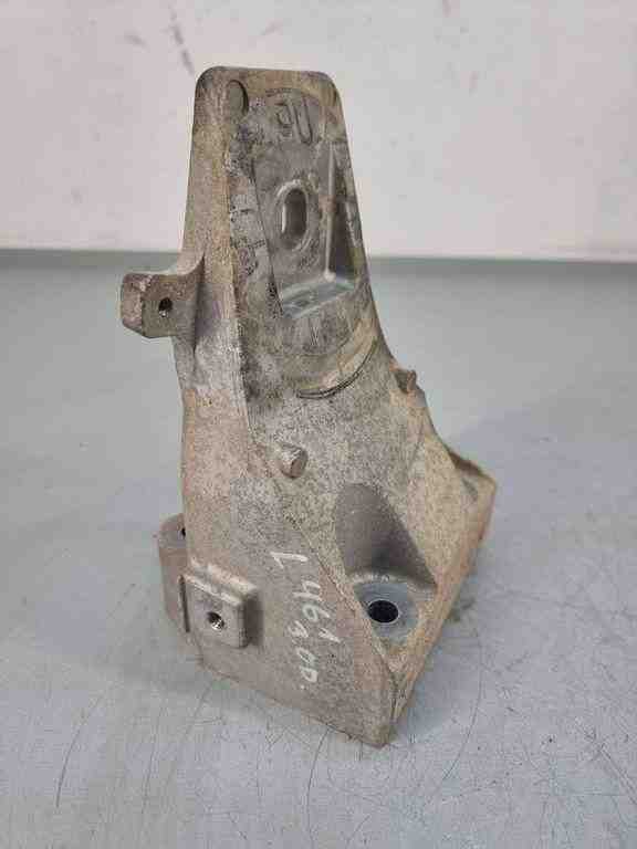 LAND ROVER Range Rover Sport 2 generation (2013-2022) Engine Bracket Right Side M8e26037aa 32440953