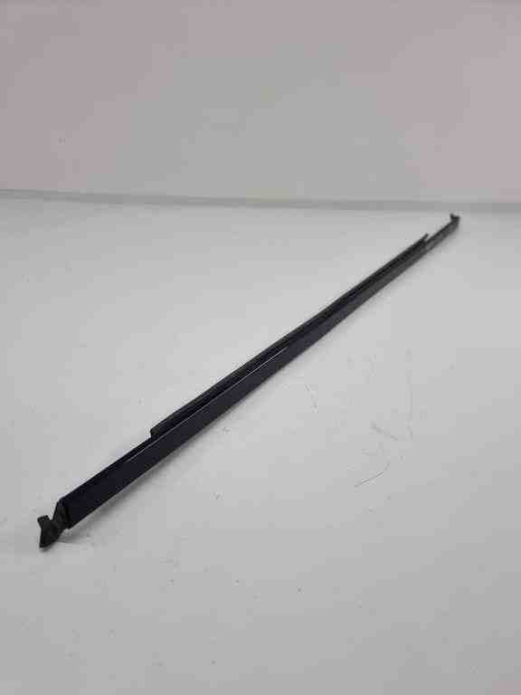 PORSCHE Macan 1 generation (2013-2023) Rear Left Door Window Molding 95b839475d 32444425