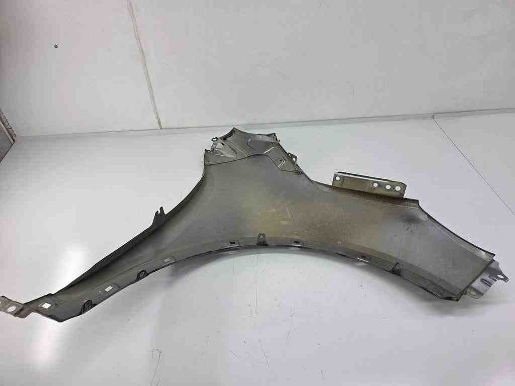 KIA Sorento 2 generation (2009-2021) Priekšējais kreisais spārns 32444562