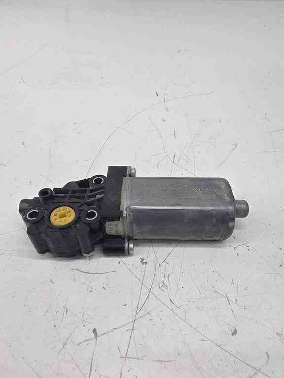 PORSCHE Macan 1 generation (2013-2023) Front Left Seat Control Motor 0390203389 32445131