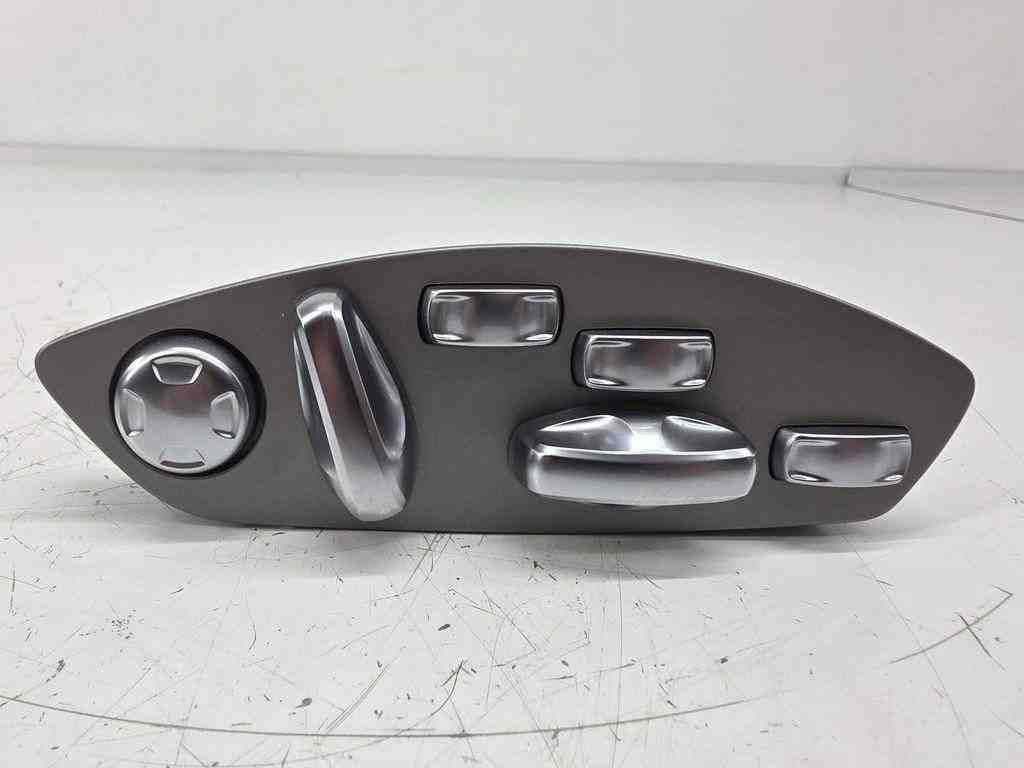 PORSCHE Macan 1 generation (2013-2023) Right Seat Control Buttons 32445361