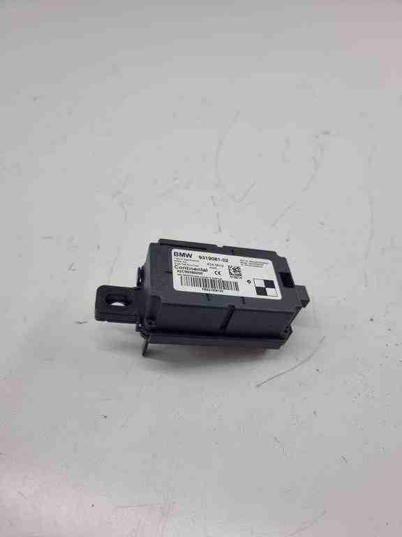 BMW X5 F15 (2013-2018) Rear Left Door Window Molding 9319081 32445584