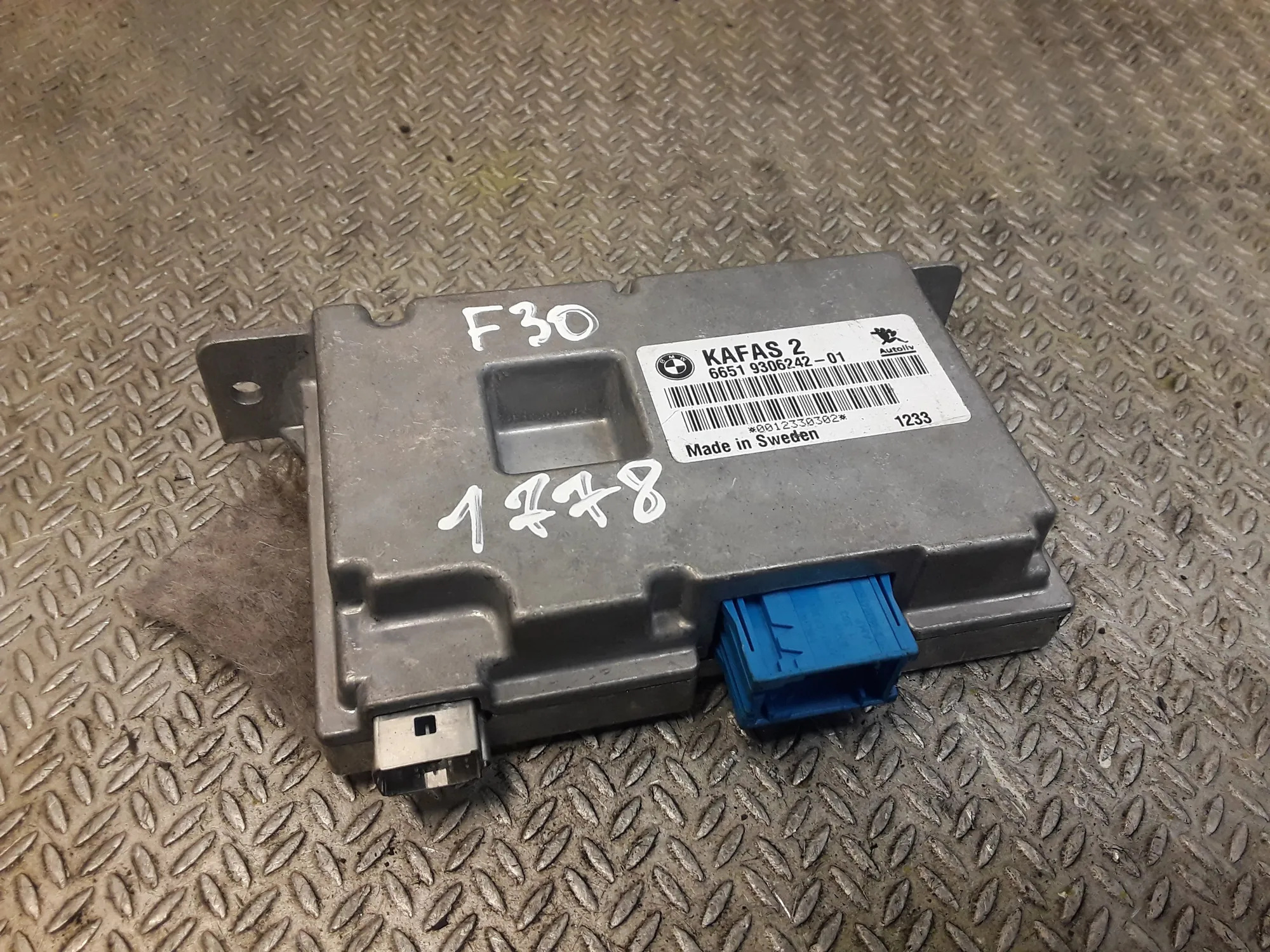 9306242, Camera control unit, 2 offers, price from 45 EUR