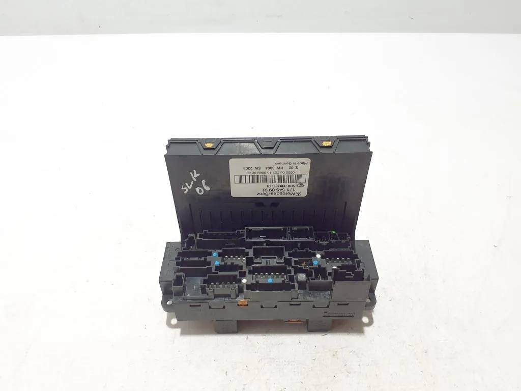 A1715450901, Fuse box, 1 offers, price from 110240.84 HUF